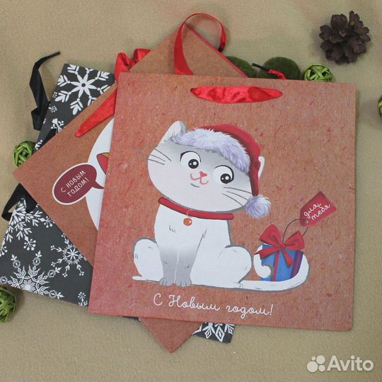 Новогодние подарочные пакеты разных размеров