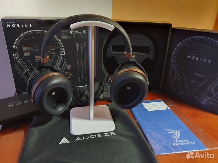 Беспроводные наушники Audeze Mobius