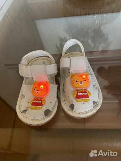 Сандали детские 19 размер