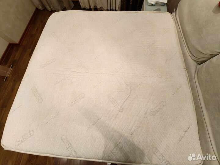 Матрас беспружинный 200х200