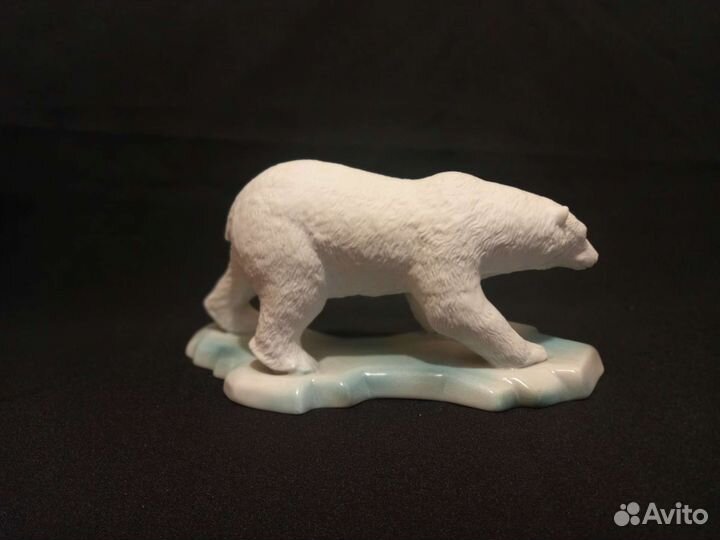 Фарфоровая статуэтка бисквит