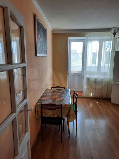 2-к. квартира, 76 м², 7/10 эт.