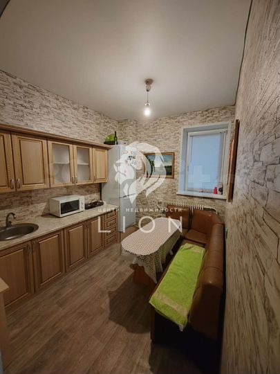 2-к. квартира, 45 м², 1/9 эт.