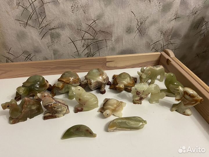 Фигурки из оникса