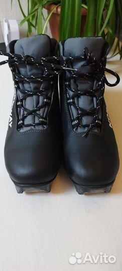 Лыжные ботинки 39р