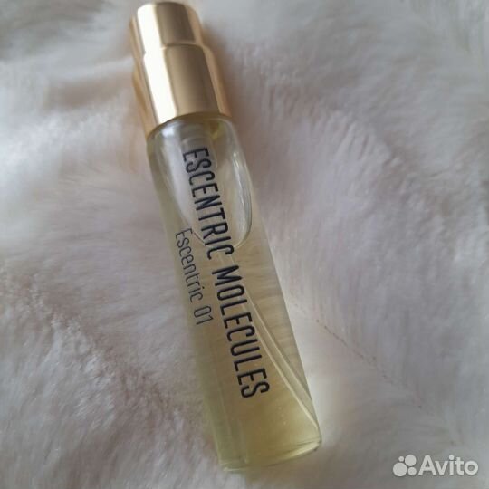 Escentric Molecules 01