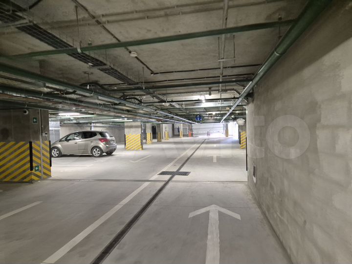 Машиноместо, 13 м²