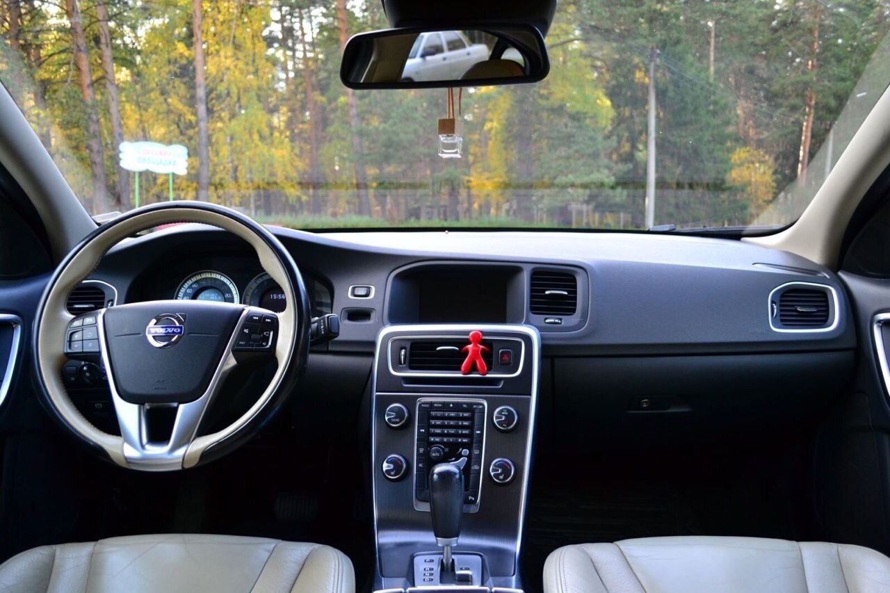 Volvo S60: фото владельца