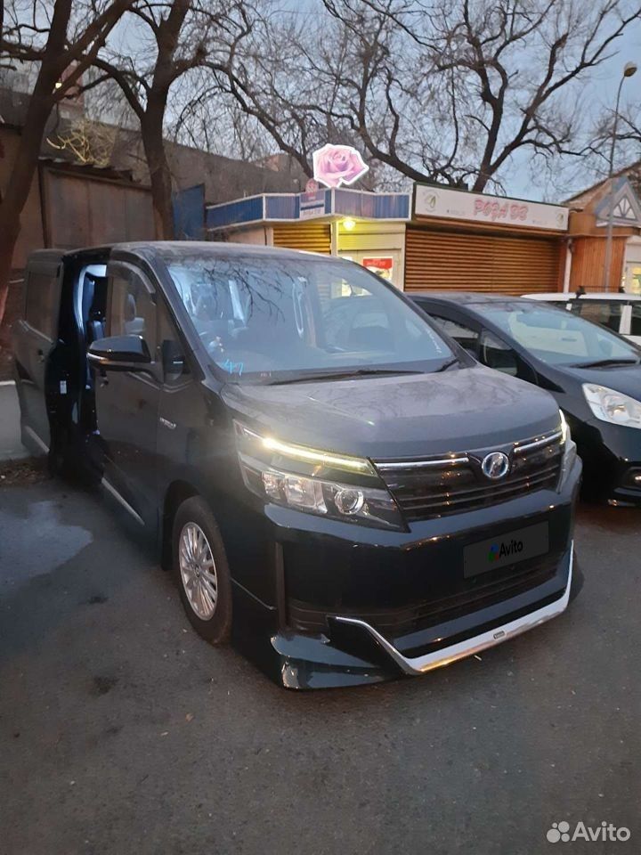 Toyota Voxy: фото владельца