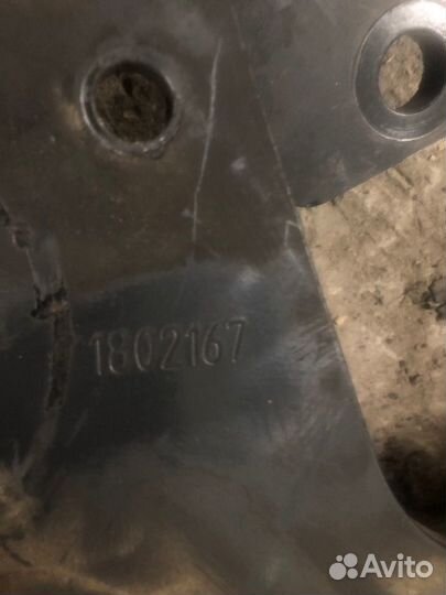 Кронштейн усилителя бампера Scania