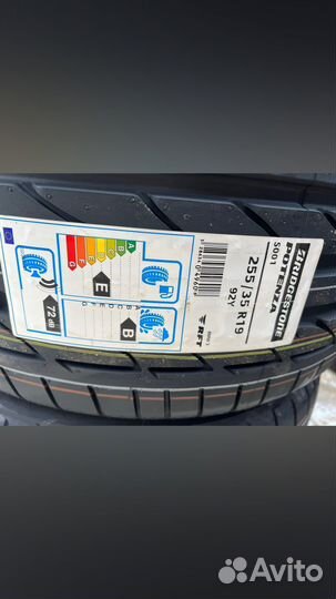 Bridgestone Potenza S001 225/40 R19 и 255/35 R19 102Y