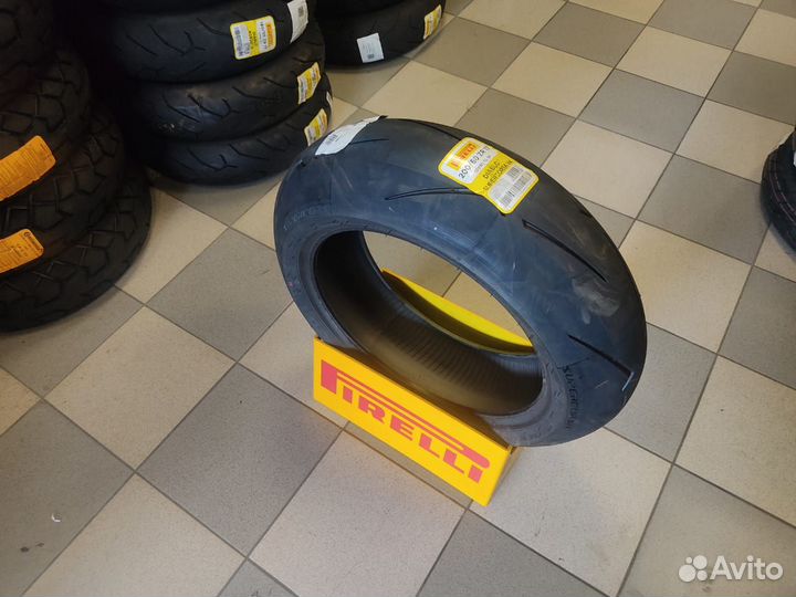 Pirelli Diablo Supercorsa V4 200/60ZR17 80W TL SP