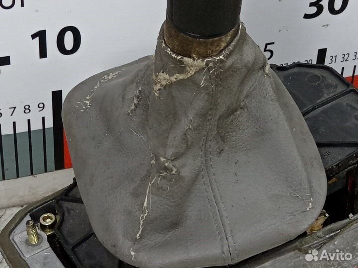 Кулиса кпп для Volkswagen Passat 5 8D0711055M