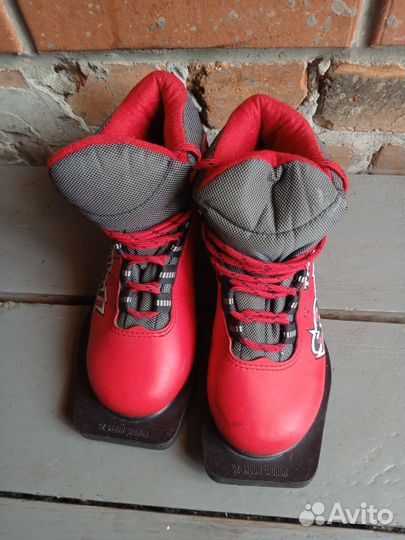 Лыжные ботинки