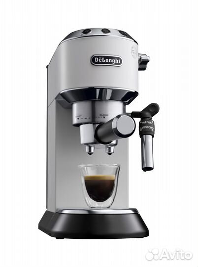Кофеварка DeLonghi Dedica EC685.M