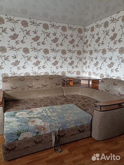 Диван угловой б/у