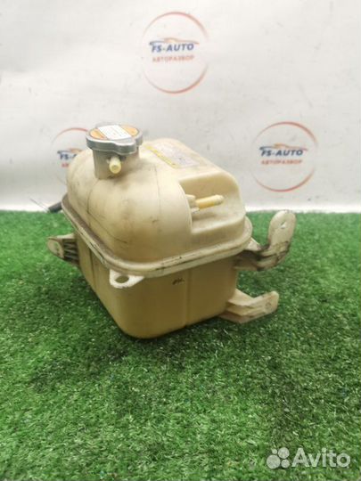 Бачок расширительный Kia Sportage 2 SUV 2.0 crdi