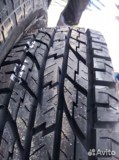 Yokohama Geolandar A/T G015 215/70 R15