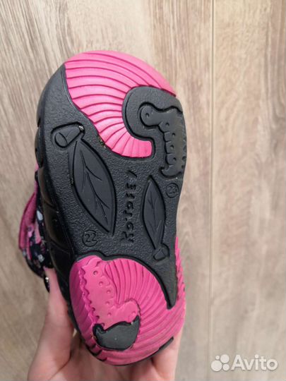 Ботинки детские 23 размер