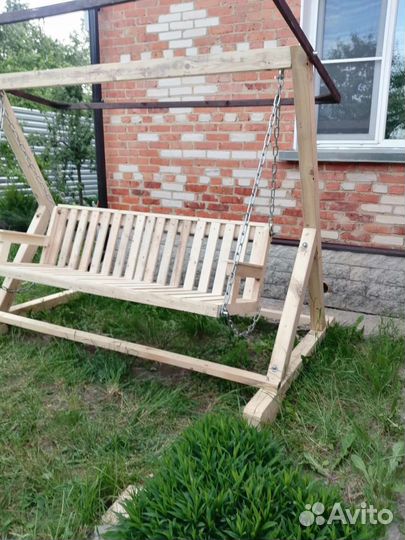Садовые качели из дерева