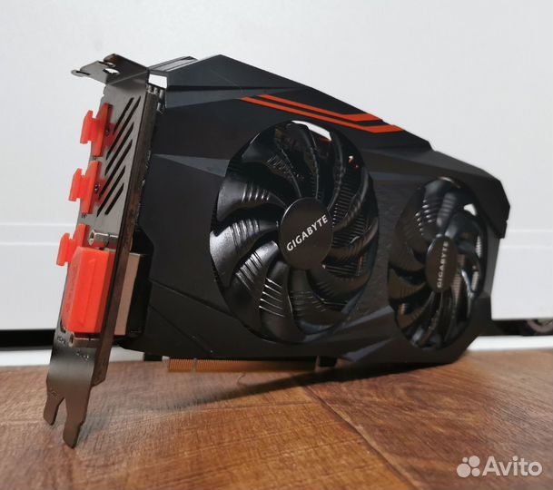 Видеокарта Gigabyte aorus RX 580 8GB