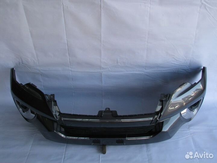 Toyota Fortuner бампер передний 2015+