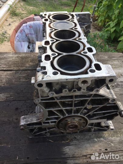 Блок двигателя Вольво Volvo s80. 2.5 turbo231 л.с