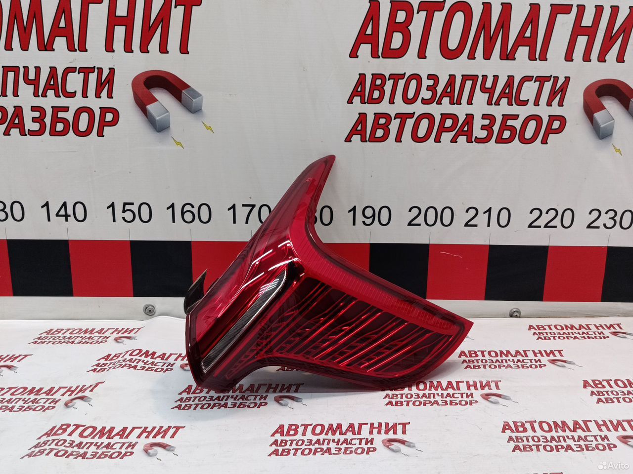 Фонарь задний правый Hongqi H5