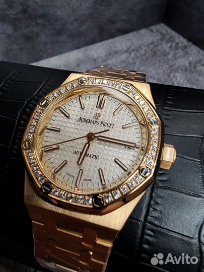 Золотые часы женские Audemars Piguet