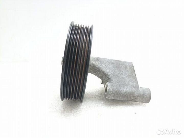 Ролик обводной навесного оборудования Toyota Blade