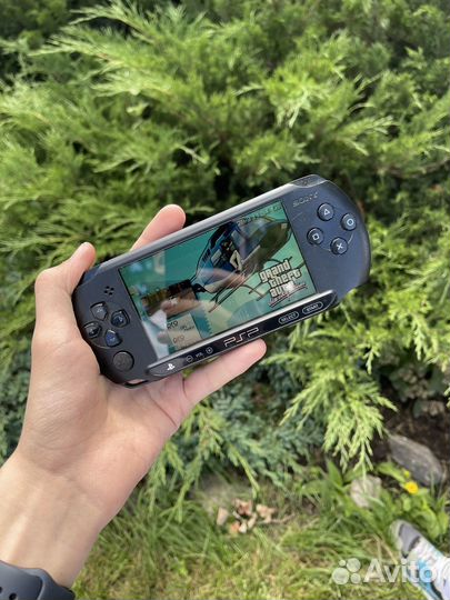 Sony PSP E1008 прошитая