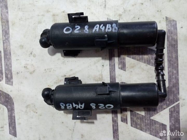 Форсунка омывателя фар левая Audi A4 B8