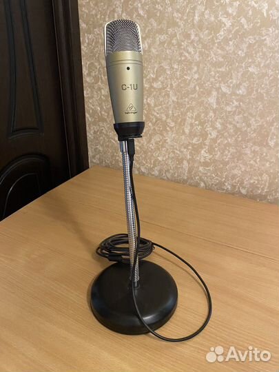 Конденсаторный микрофон behringer C-1U