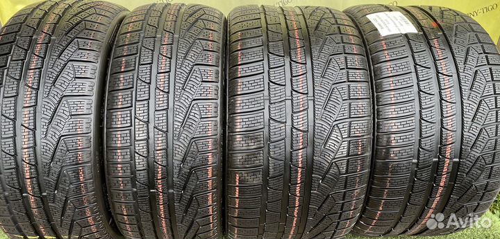 Pirelli Winter Sottozero 240 Serie II 245/35 R20 и 295/30 R20 97V