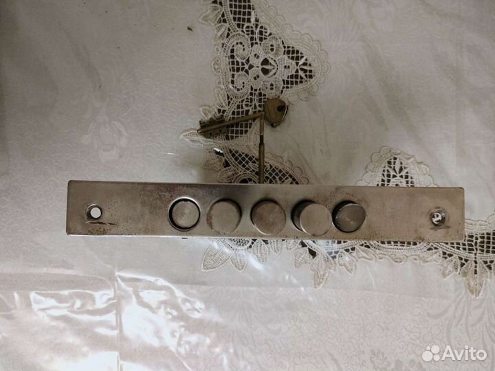 Замок дверной бу