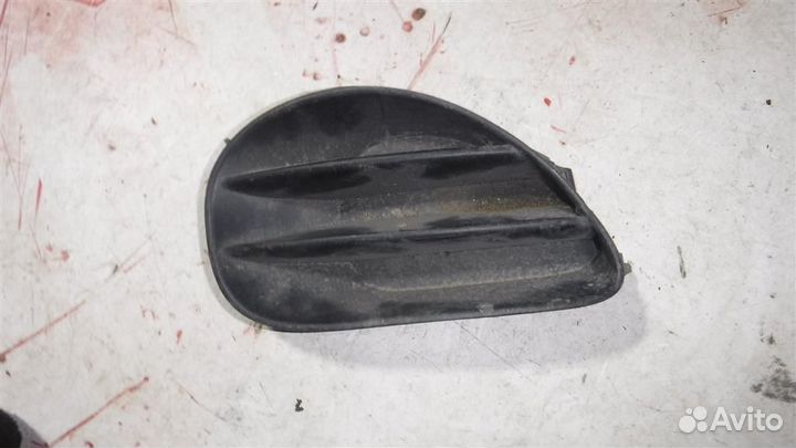 Решетка в бампер правая Toyota Yaris (XP90) 2005