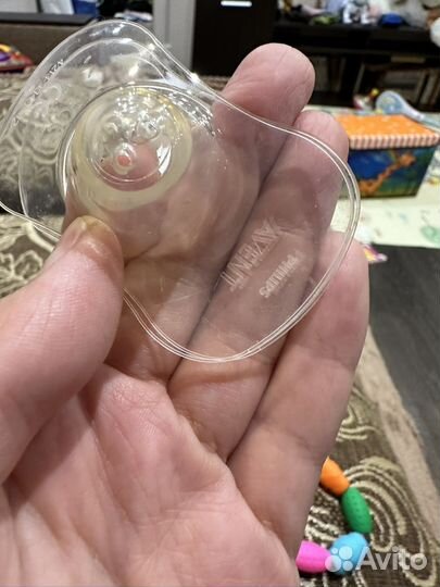 Накладки на грудь avent