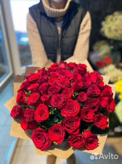 51 красная роза с доставкой в Севастополе