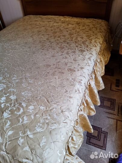 Покрывало на двуспальную кровать