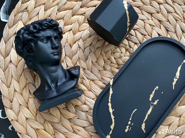 Кашпо Давид декор из гипса