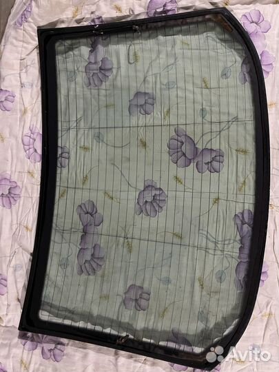 Продаю заводские стекло на форд мондео