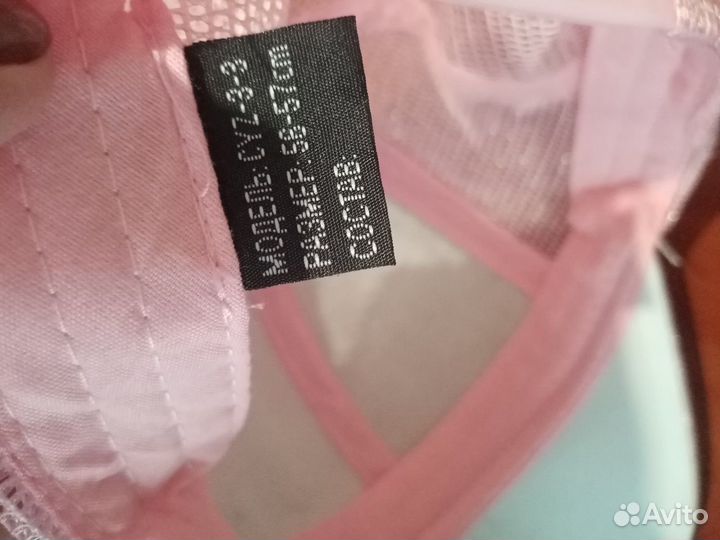 Кепки новые для девочки