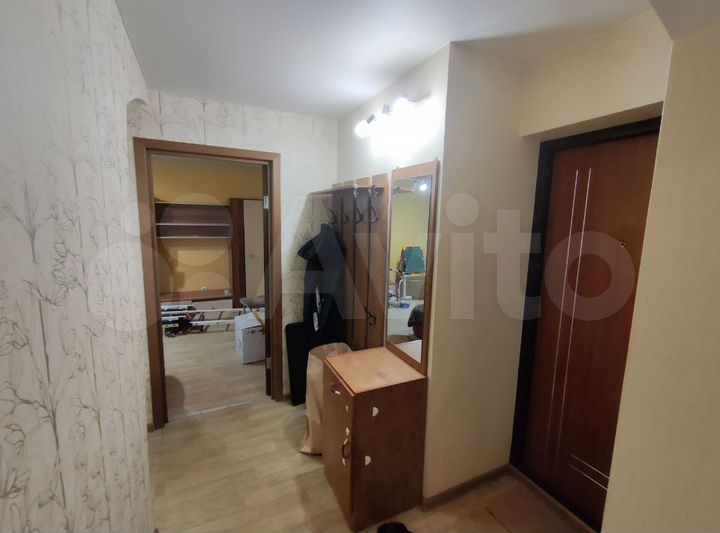 2-к. квартира, 54 м², 3/10 эт.
