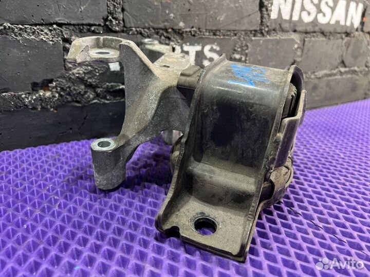 Подушка двигателя правая Nissan X-Trail