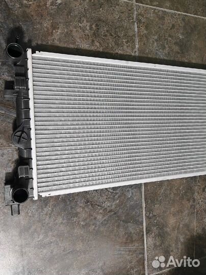 Радиатор охлаждения оригинал polo