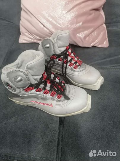 Лыжные ботинки fischer