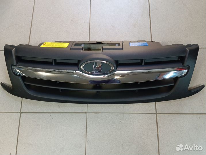 Решетка радиатора Гранта