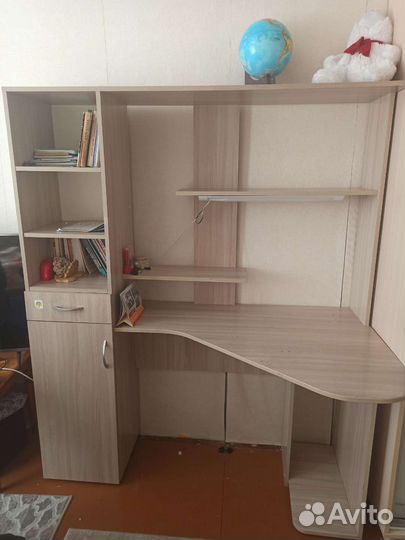Письменный стол для школьника бу