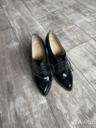 Ботильоны Antonio Biaggi 39 лак (на 37.5-38)