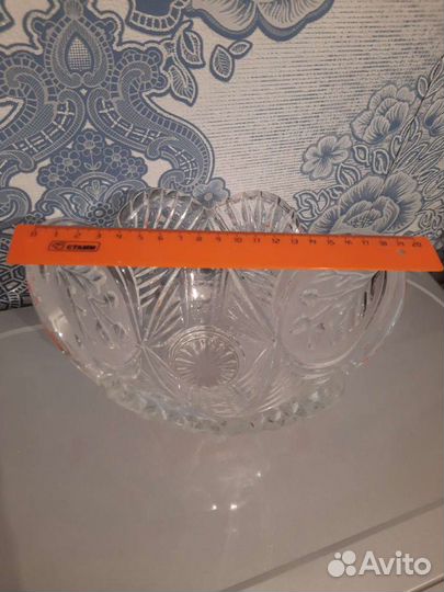 Большая хрустальная ваза